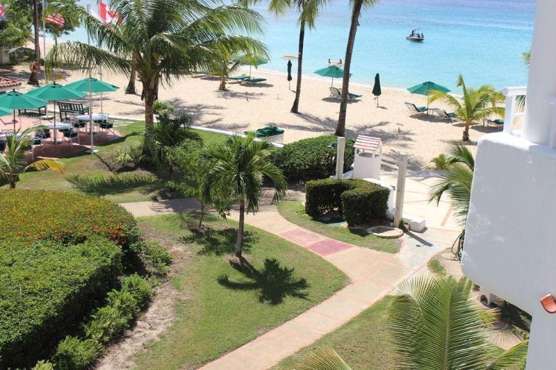Glitter Bay Hotel Porters Luaran gambar